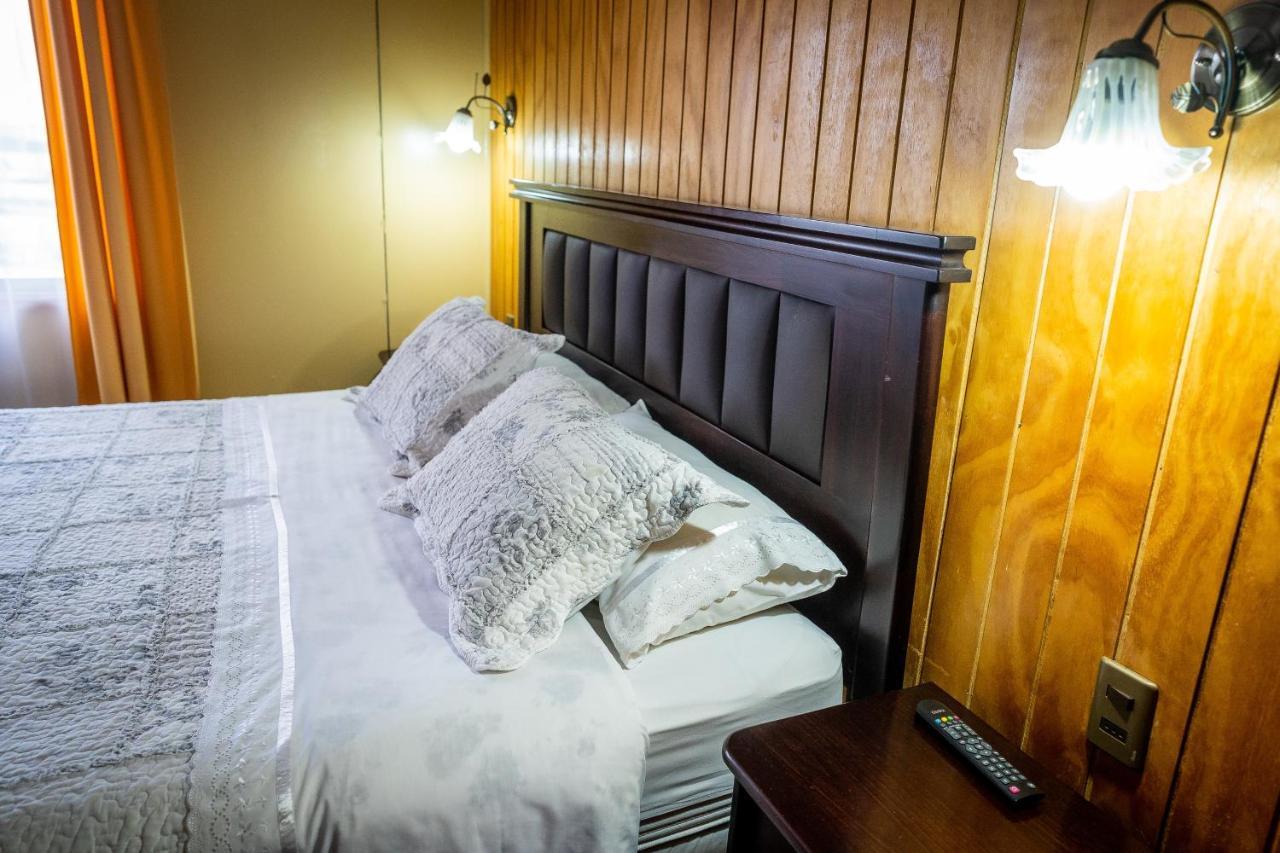 Casa Lucy Bed & Breakfast Puerto Natales Dış mekan fotoğraf