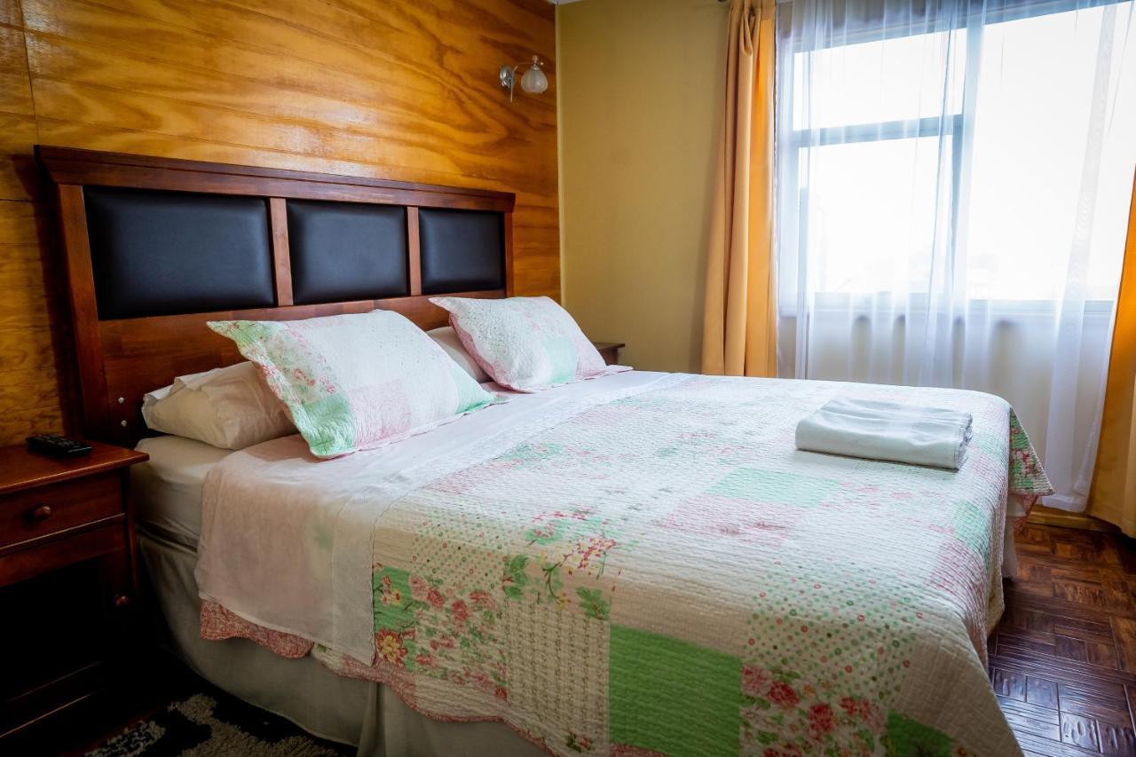 Casa Lucy Bed & Breakfast Puerto Natales Dış mekan fotoğraf