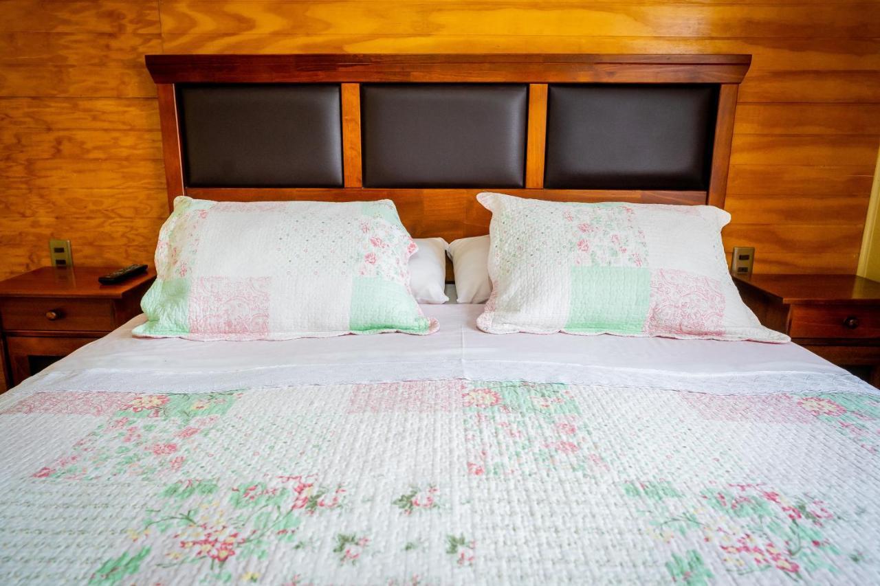 Casa Lucy Bed & Breakfast Puerto Natales Dış mekan fotoğraf
