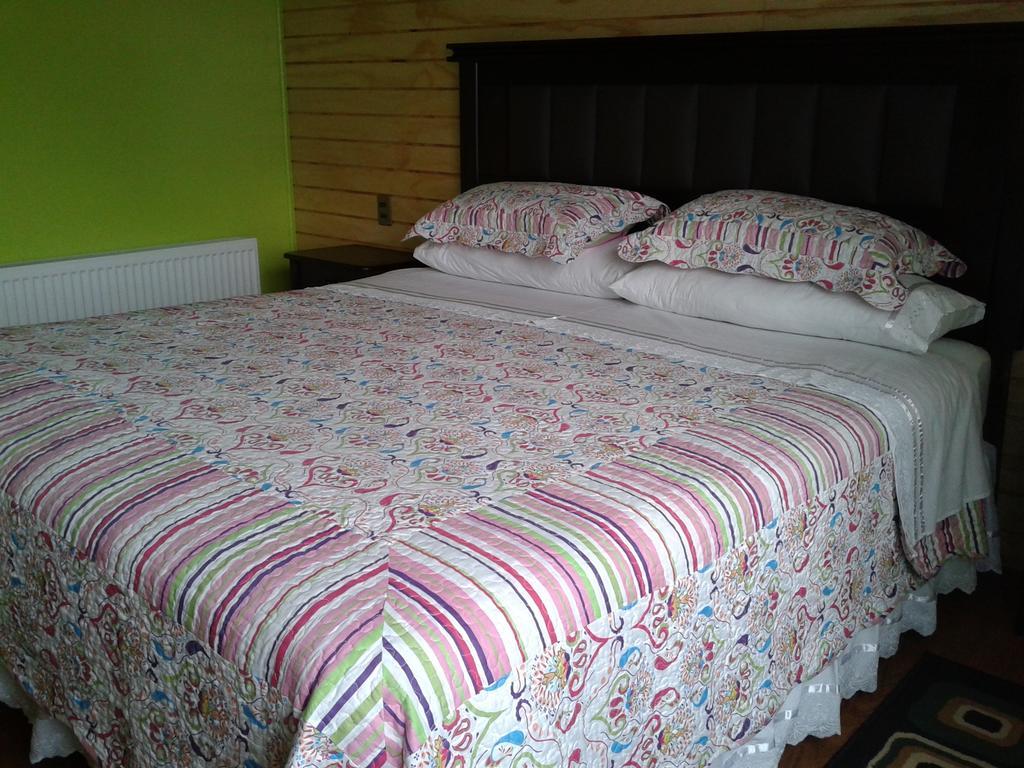 Casa Lucy Bed & Breakfast Puerto Natales Oda fotoğraf